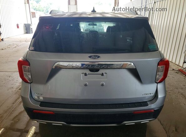 1FMSK8DH2NGB43480 2022 FORD EXPLORER Серебряный Вид сзади