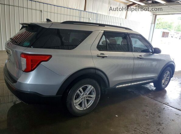 1FMSK8DH2NGB43480 2022 FORD EXPLORER Серебряный Задняя правая четверть