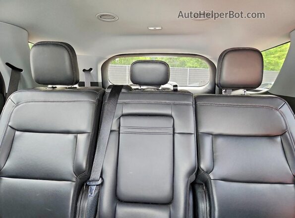 1FMSK8DH2PGC24496 2023 FORD EXPLORER Silver Rear seats view
