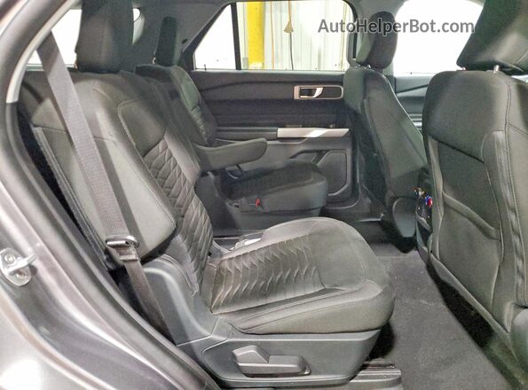 1FMSK8DH3MGA76919 2021 FORD EXPLORER Gray Вид задньої частини салону