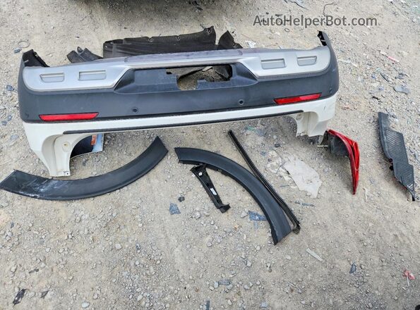1FMSK8DH3PGA53662 2023 FORD EXPLORER White Vista de la etiqueta del VIN