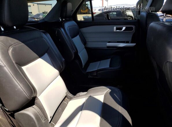 1FMSK8DH4NGA00966 2022 FORD EXPLORER Серый Вид задней части салона