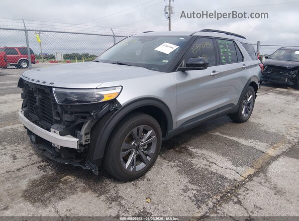 1FMSK8DH4NGA23356 2022 FORD EXPLORER Silver Vista tres cuartos delantera izquierda