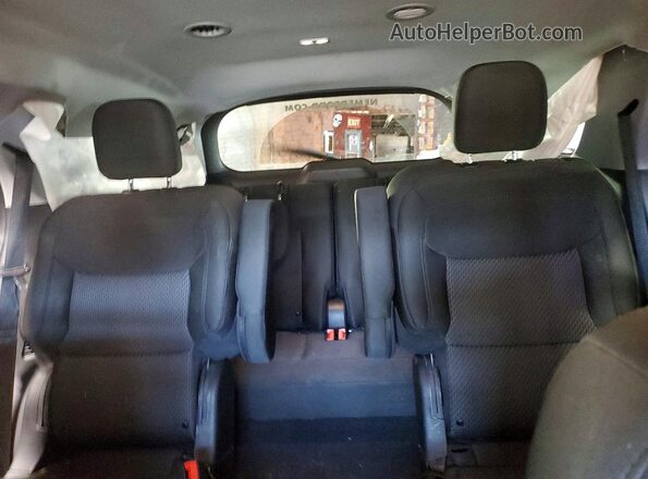 1FMSK8DH5PGC06817 2023 FORD EXPLORER Silver Widok tylnych siedzeń
