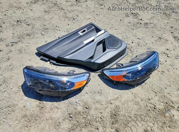 1FMSK8DH8MGA52518 2021 FORD EXPLORER Black Vista de la etiqueta del VIN