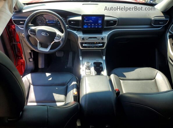 1FMSK8DH9MGC11367 2021 FORD EXPLORER Красный Вид панели приборов