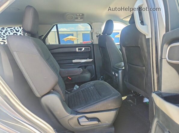 1FMSK8DHXMGB59697 2021 FORD EXPLORER Silver უკანა სალონის ხედი