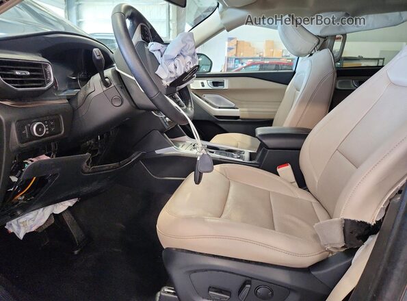 1FMSK8FH2RGA63793 2024 FORD EXPLORER Blue Front interior view