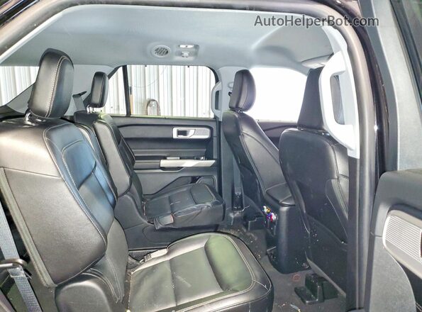 1FMSK8FH6NGA85614 2022 FORD EXPLORER Black Widok wnętrza z tyłu