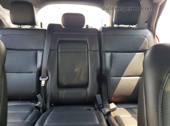 1FMSK8FH7LGB64108 2020 FORD EXPLORER Red Rear seats view