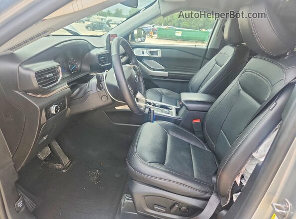 1FMSK8FH8PGA78666 2023 FORD EXPLORER Silver წინა სალონის ხედი