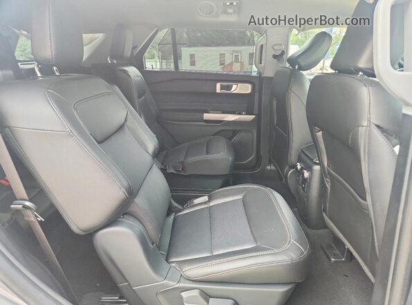 1FMSK8FH8PGA78666 2023 FORD EXPLORER Silver უკანა სალონის ხედი