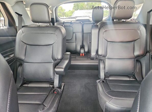 1FMSK8FH8PGA78666 2023 FORD EXPLORER Silver უკანა სავარძლების ხედი
