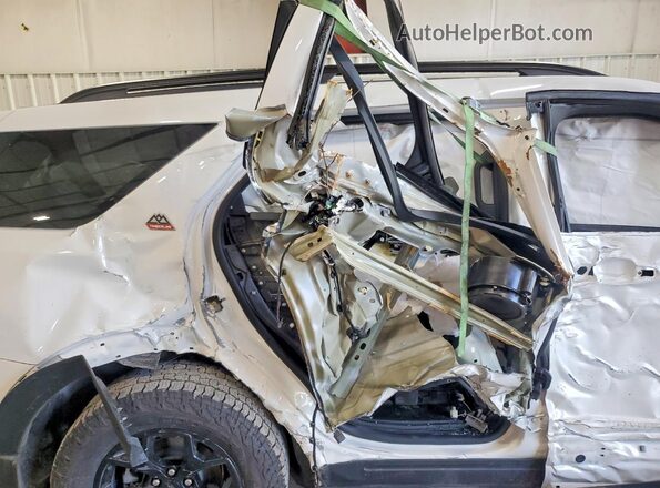 1FMSK8JH2MGC05088 2021 FORD EXPLORER White Vista de los asientos traseros