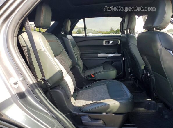 1FMSK8JH8MGC25961 2021 FORD EXPLORER Gray Vista interior trasera