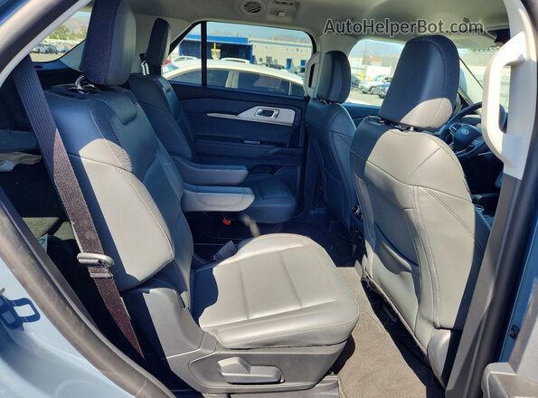 1FMUK7DHXTGA07324 2026 FORD EXPLORER Blue უკანა სალონის ხედი
