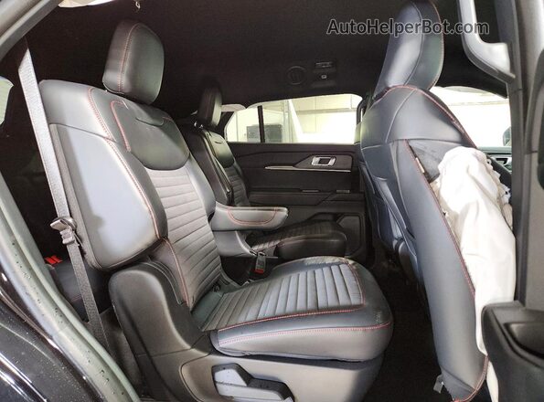 1FMUK8KH0TGA76564 2026 FORD EXPLORER Black Rear interior view