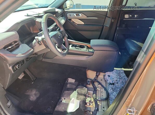 1FMWK8GC2TGA47332 2026 FORD EXPLORER Gray Widok wnętrza z przodu