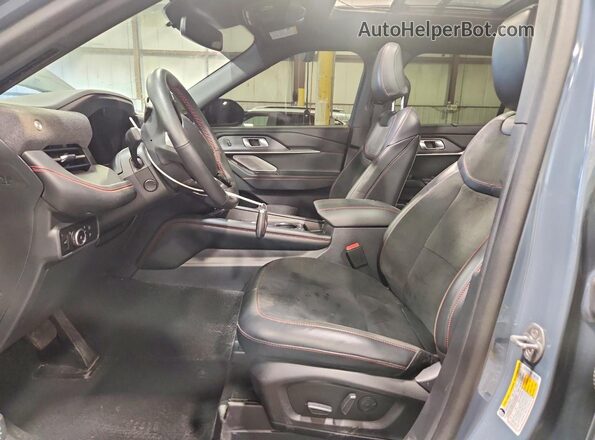 1FMWK8GC8SGA67311 2025 FORD EXPLORER Blue Вид салону спереду