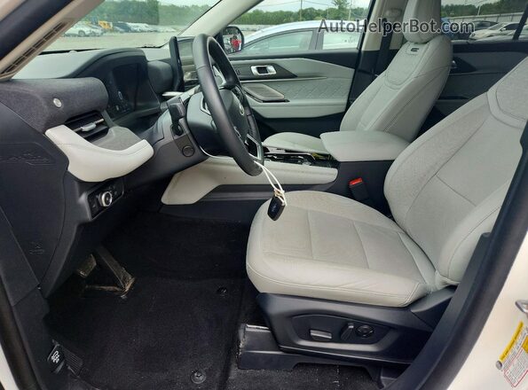 1FMWK8HCXSGA24653 2025 FORD EXPLORER White Front interior view