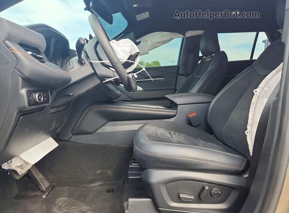 1FMWK8JC6TGA05805 2026 FORD EXPLORER Brown Front interior view