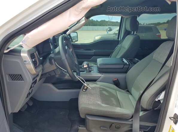 1FT6W1EV0PWG64082 2023 FORD F150 White Vista interior delantera