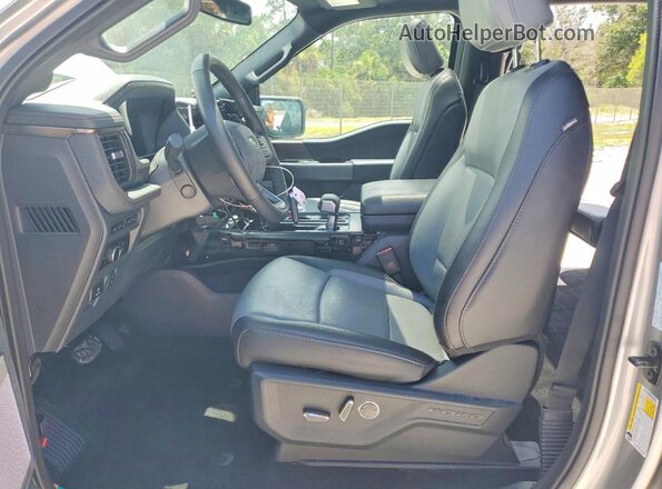 1FT6W5L73RWG27526 2024 FORD F150 Silver Vista interior delantera