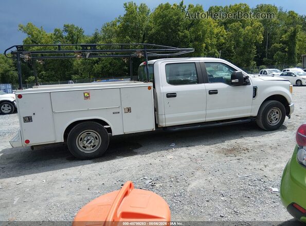 1FT7W2A61HEC59705 2017 FORD F-250 White Vista interior trasera