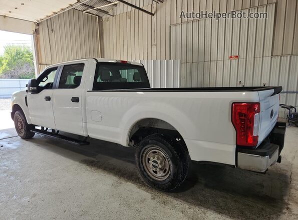 1FT7W2A61KEG38775 2019 FORD F250 White 360 interior view