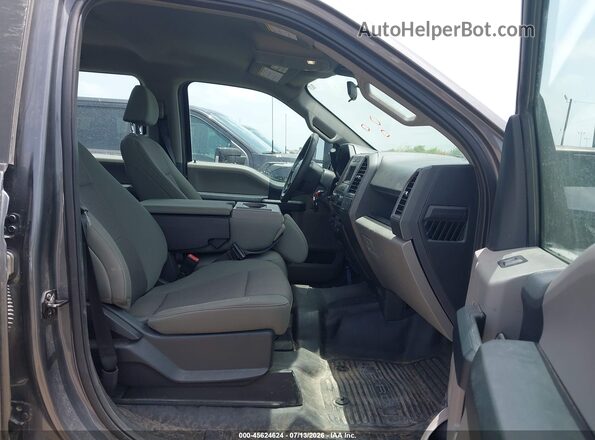 1FT7W2A62NEC71437 2022 FORD F-250 Gray Front interior view