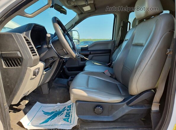 1FT7W2A66HEE48608 2017 FORD F250 White წინა სალონის ხედი