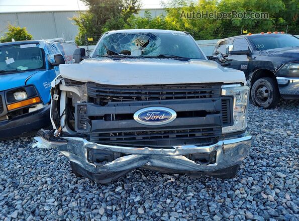 1FT7W2B60JEC09978 2018 FORD F250 White Widok z przodu