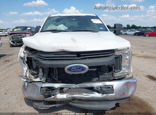 1FT7W2B61KEC61394 2019 FORD F-250 White Vista del salpicadero