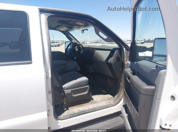 1FT7W2B62GED02865 2016 FORD F-250 White Front interior view