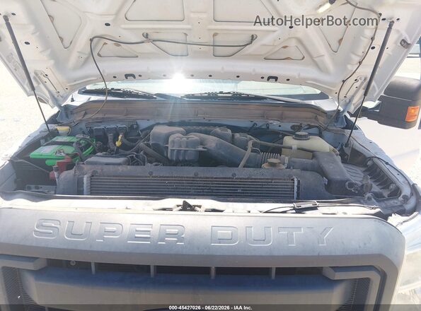 1FT7W2B62GED02865 2016 FORD F-250 White Rear view
