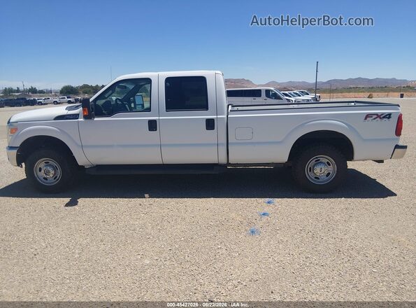 1FT7W2B62GED02865 2016 FORD F-250 White Rear interior view