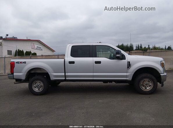1FT7W2B62JEC48717 2018 FORD F-250 Silver Widok wnętrza z tyłu