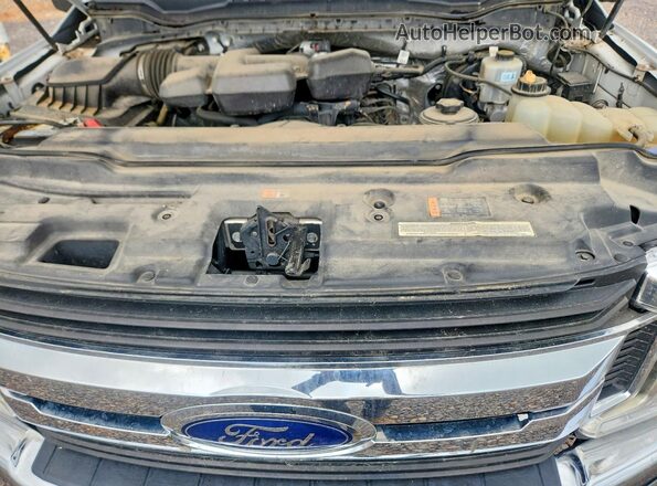 1FT7W2B62KEC02953 2019 FORD F250 Белый Вид задней части салона