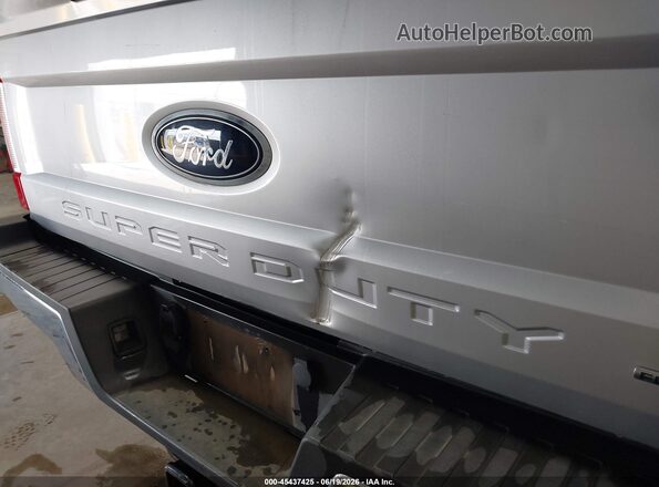 1FT7W2B64KEF94057 2019 FORD F-250 Silver Widok z przodu