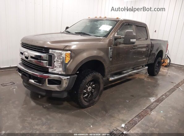 1FT7W2B65HED63502 2017 FORD F-250 Brown Vista tres cuartos delantera izquierda