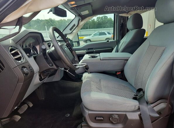 1FT7W2B67GEB24144 2016 FORD F250 Серебряный Вид салона спереди