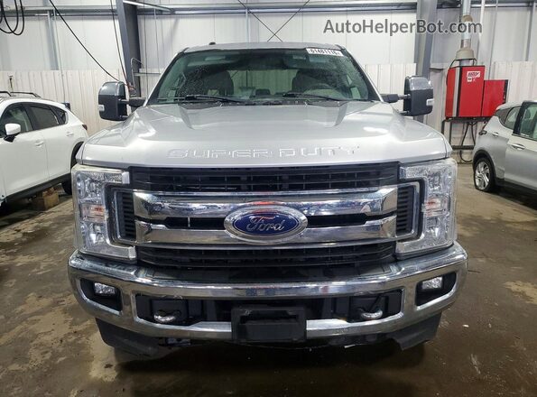 1FT7W2B67HED95948 2017 FORD F250 Silver Вид спереду
