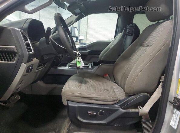 1FT7W2B67HED95948 2017 FORD F250 Silver Вид салону спереду
