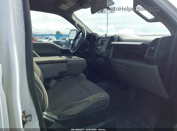 1FT7W2B68KEE93040 2019 FORD F-250 White წინა სალონის ხედი