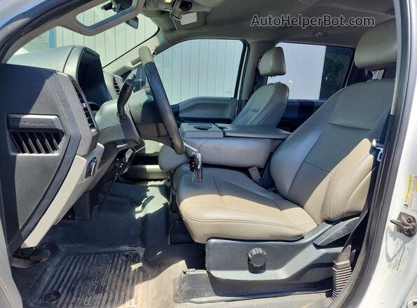 1FT7W2B68LEE09266 2020 FORD F250 White Front interior view