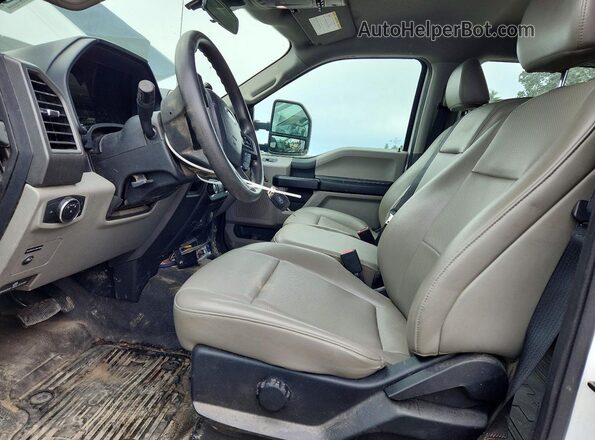 1FT7W2B68MED23554 2021 FORD F250 White წინა სალონის ხედი