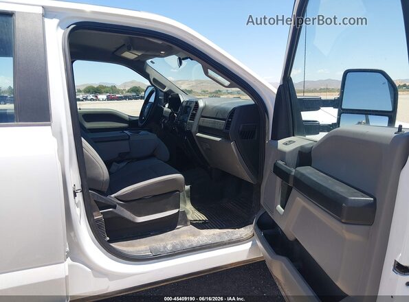 1FT7W2B69KEE92706 2019 FORD F-250 White Front interior view