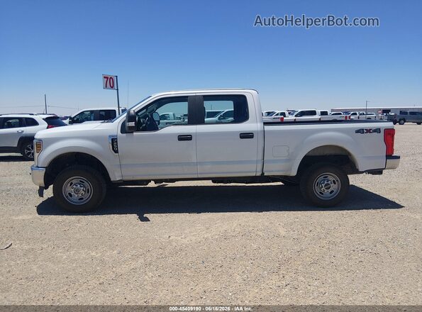 1FT7W2B69KEE92706 2019 FORD F-250 White Rear interior view