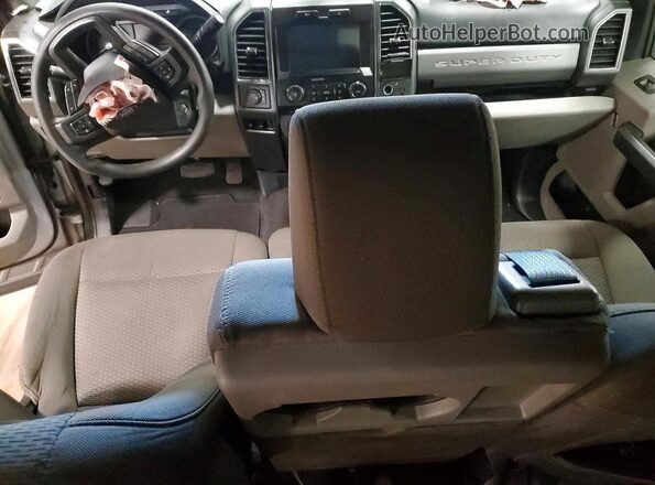 1FT7W2B69NEF06365 2022 FORD F250 Silver Вид панелі приладів