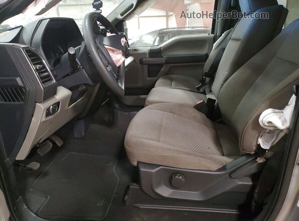 1FT7W2B69NEF06365 2022 FORD F250 Silver Вид салону спереду